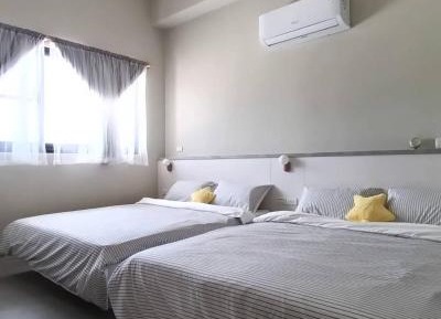 Classic Quadruple Room