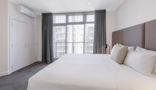 Premier Grand One Bedroom Apartment with Balcony