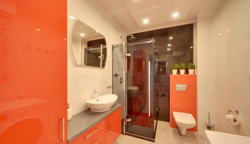 One-Bedroom Apartment with Terrace