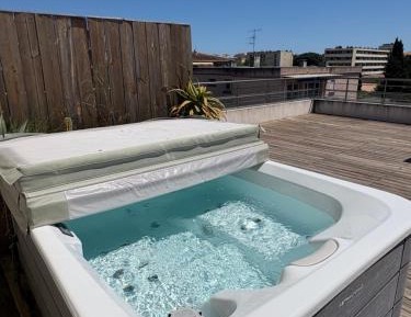 Suite with Hot Tub
