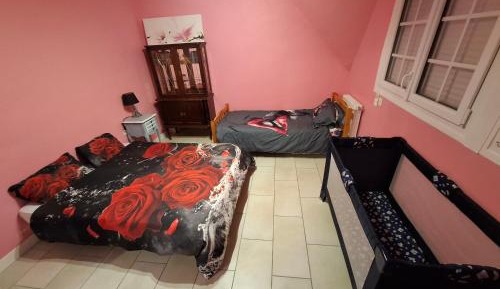 Deluxe Room (2 Adults + 1 Child)