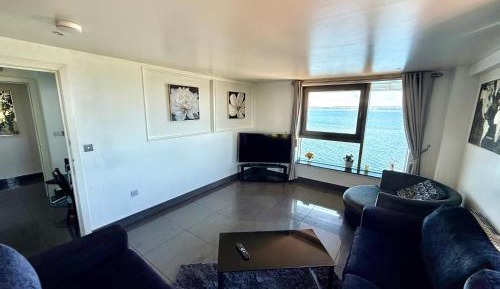 Two-Bedroom Apartment - Oceanfront 