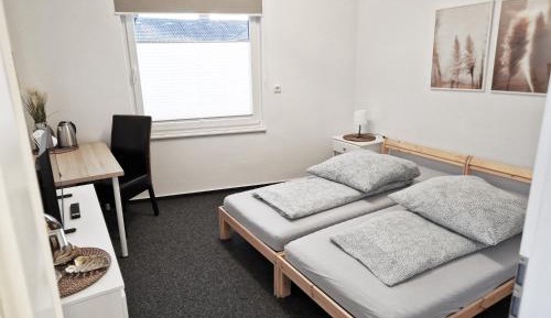 Deluxe Double Room with Shower