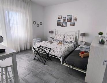 Deluxe Double Room with Balcony and Sea View