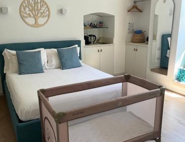 Queen Room with Spa Bath