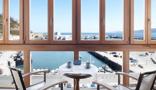 Deluxe Double Room with Balcony and Sea View
