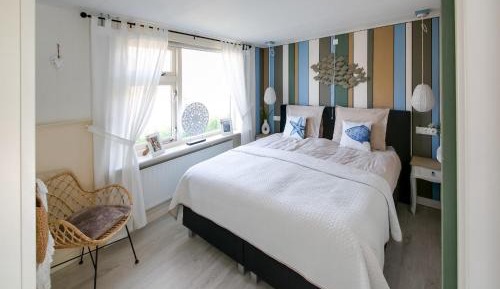 One-Bedroom Holiday Home