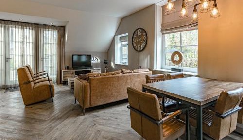 Five-Bedroom Holiday Home