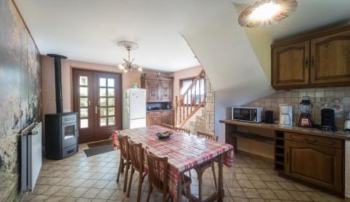 Three-Bedroom Holiday Home 
