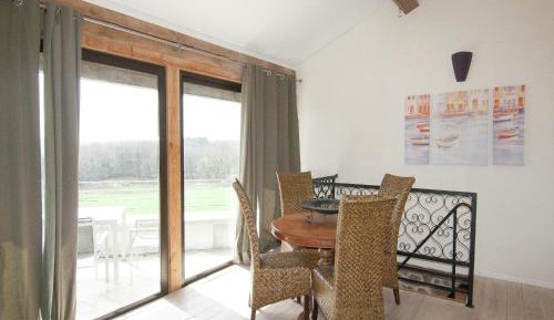 One-Bedroom Holiday Home