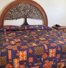 Deluxe Room (2 Adults + 1 Child)