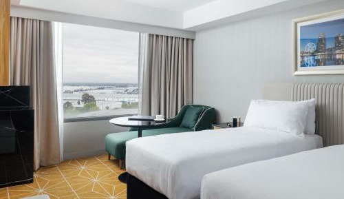 Interconnecting Family Suite Twin