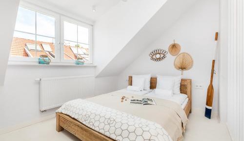 Superior One-Bedroom Apartment