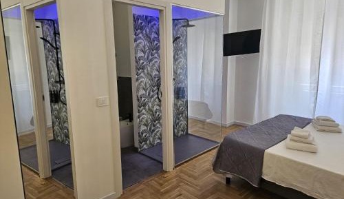 Deluxe Double Room with Shower