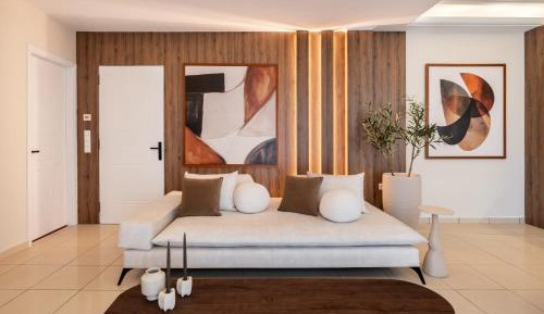 One-Bedroom Apartment with Plunge Pool