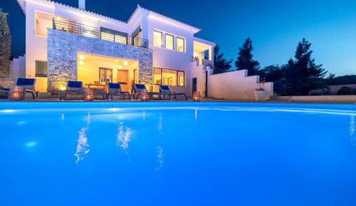 Two-Bedroom Apartment with Private Pool