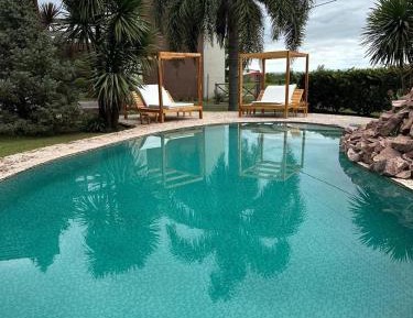 Bungalow - Water Front 