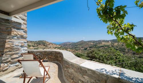 One-Bedroom Apartment with Sea View