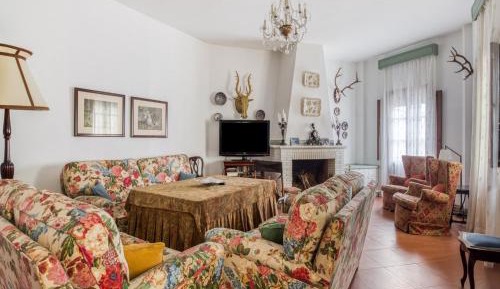 Five-Bedroom Holiday Home