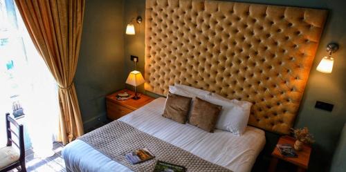Double Room with Private External Bathroom
