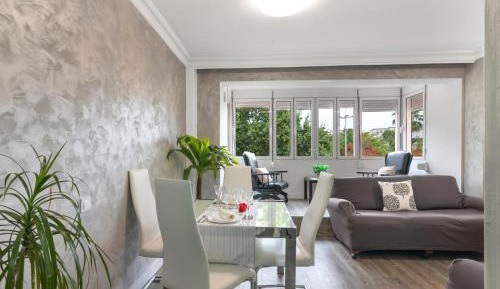 Three-Bedroom Superior Apartment