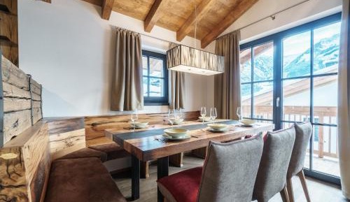 Four-Bedroom Holiday Home