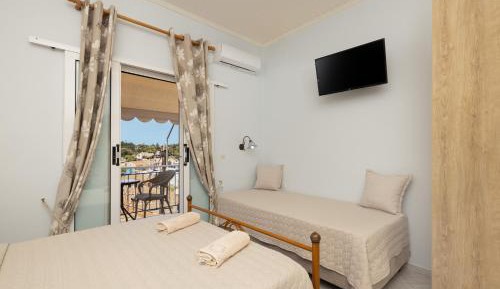 Triple Room with Balcony