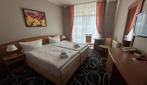 Double or Twin Room with Extra Bed