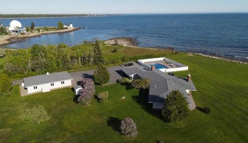Four-Bedroom Holiday Home