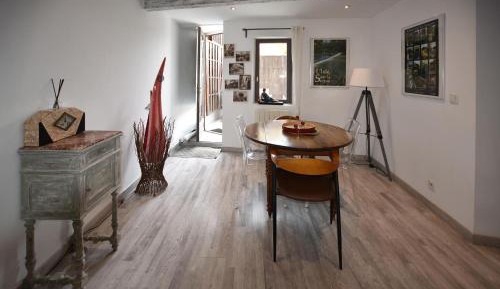 One-Bedroom Holiday Home