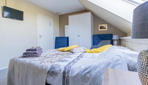 Large Twin Room