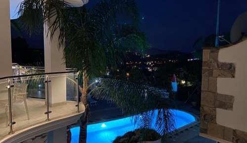 Studio with Balcony