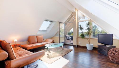 Suite with Lake View