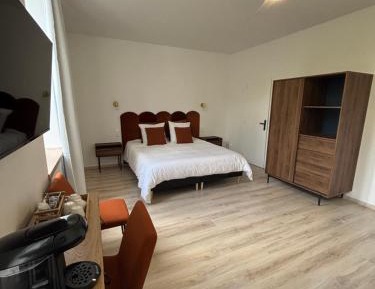 Double Room with Private Bathroom