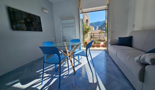 Apartment with Garden View