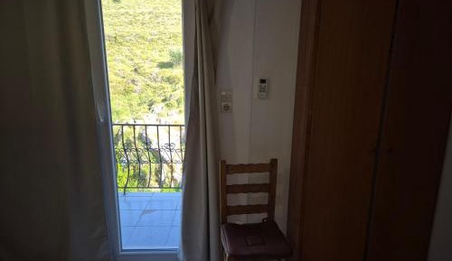 Studio with Mountain View