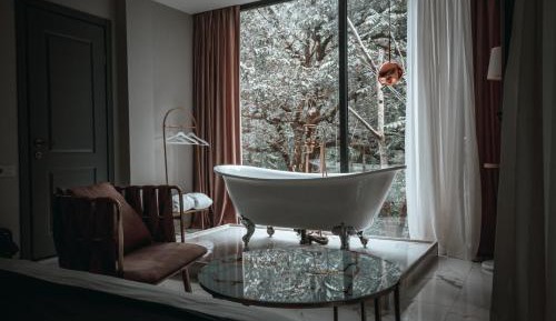 King Room with Spa Bath