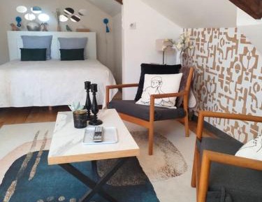 One-Bedroom Apartment with Garden View