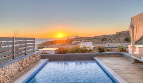 Family Villa with Private Pool & Sea View