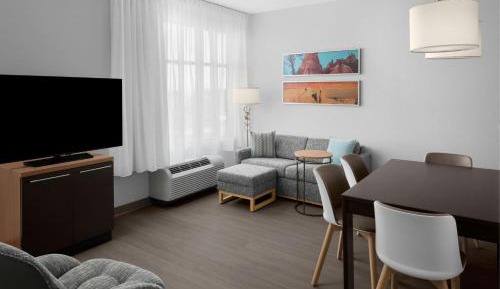 Two-Bedroom Suite