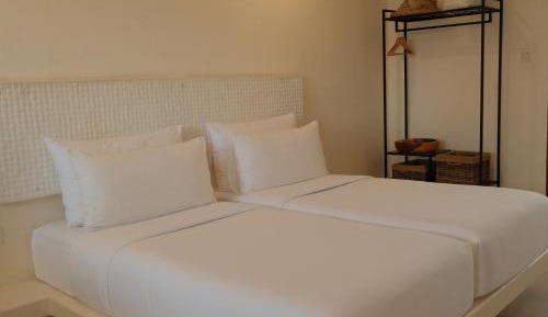 Deluxe King or Twin Room 