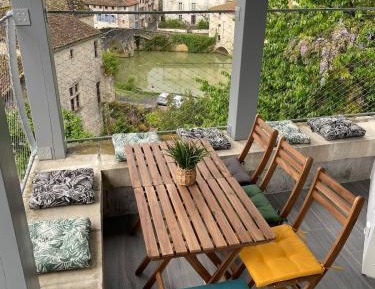 Three-Bedroom Apartment with Water View