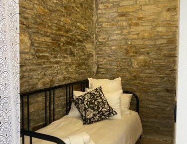 Deluxe Room (2 Adults + 1 Child)