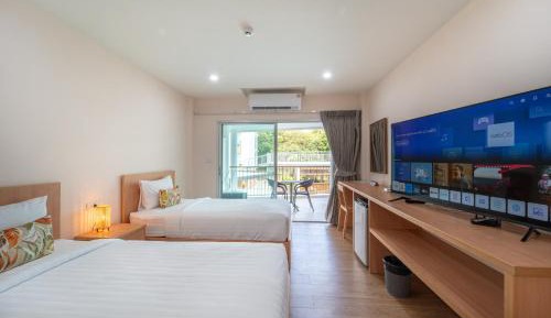 Deluxe Room With Balcony 