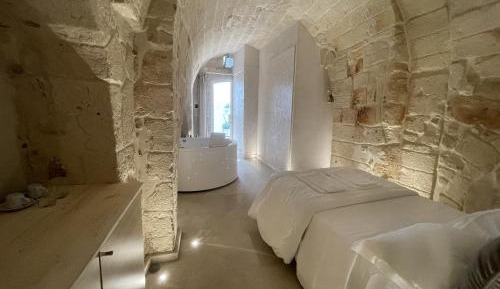 Double Room with Spa Bath