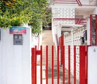 One-Bedroom Apartment with Balcony