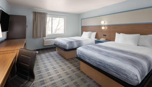 Queen Room with Two Queen Beds - Non-Smoking