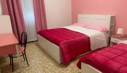 Basic Triple Room with Shared Bathroom