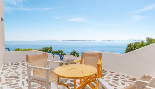 Superior One-Bedroom Apartment with Balcony