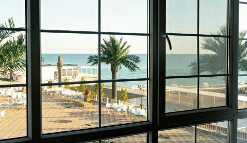 Junior Suite with Pool View